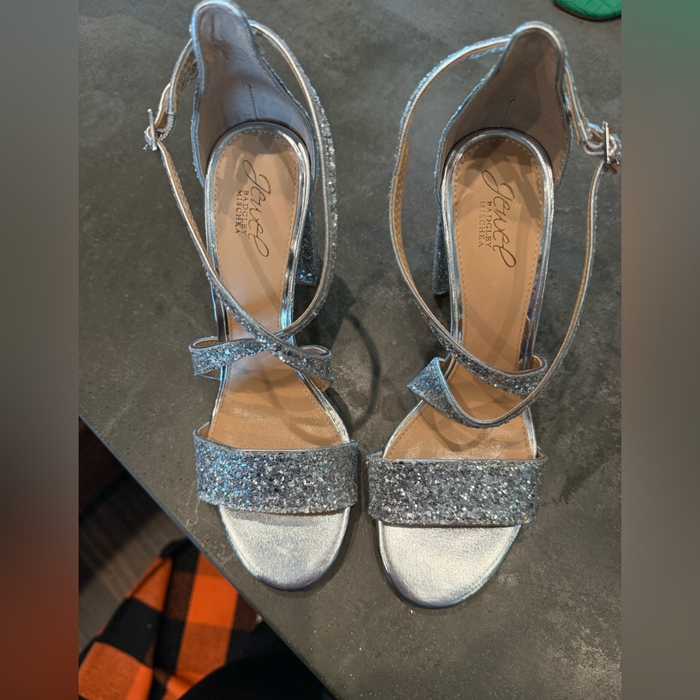 Jewel Badgley Mischka Glitter Women’s Heel